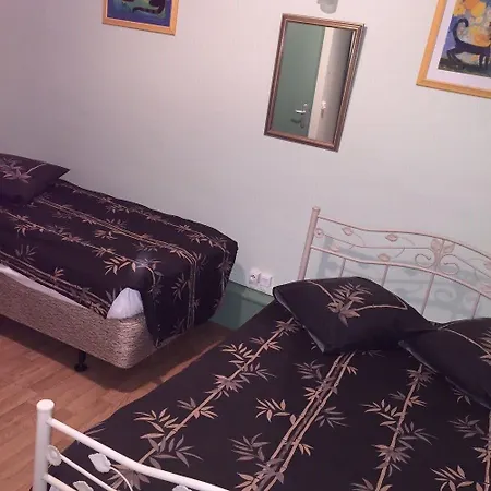 Hotel Le Deltaplane 2*