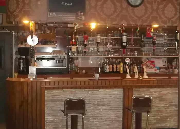 Le Deltaplane Hotel 2*